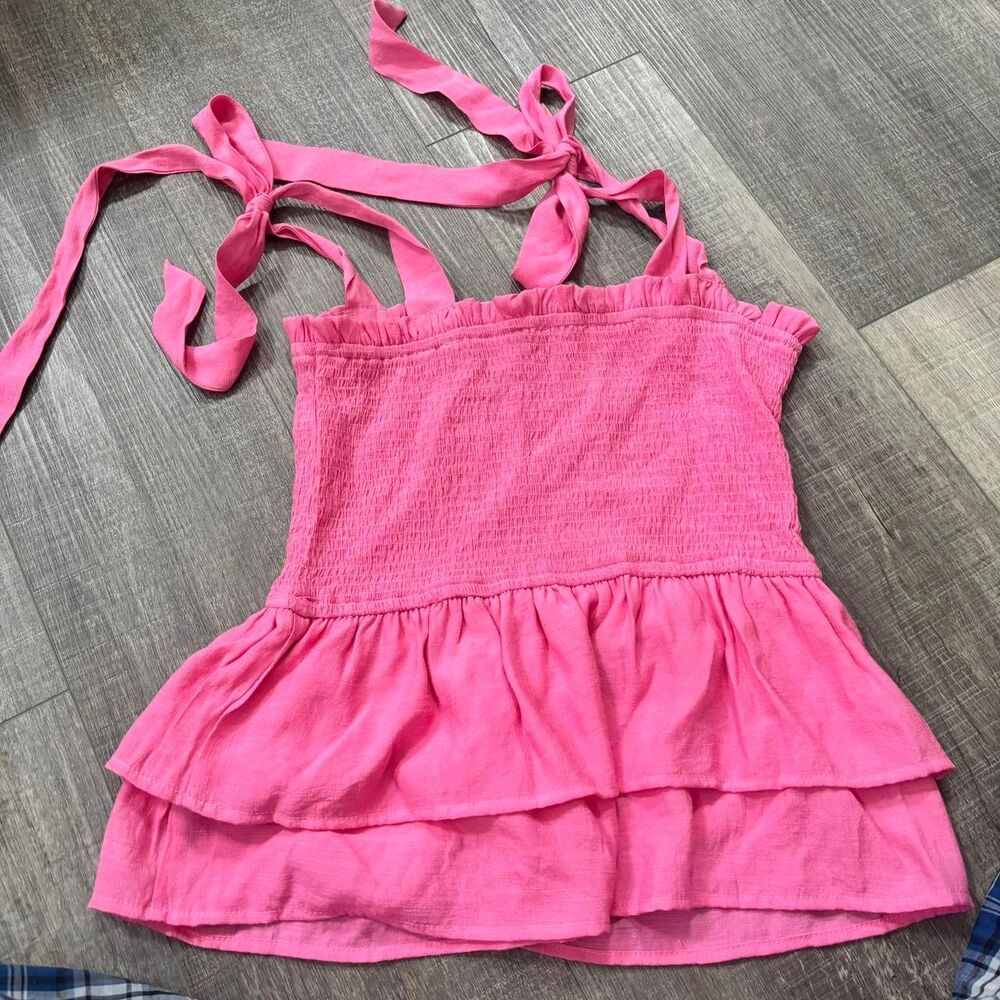 Black-pepper Women's Pink Vest